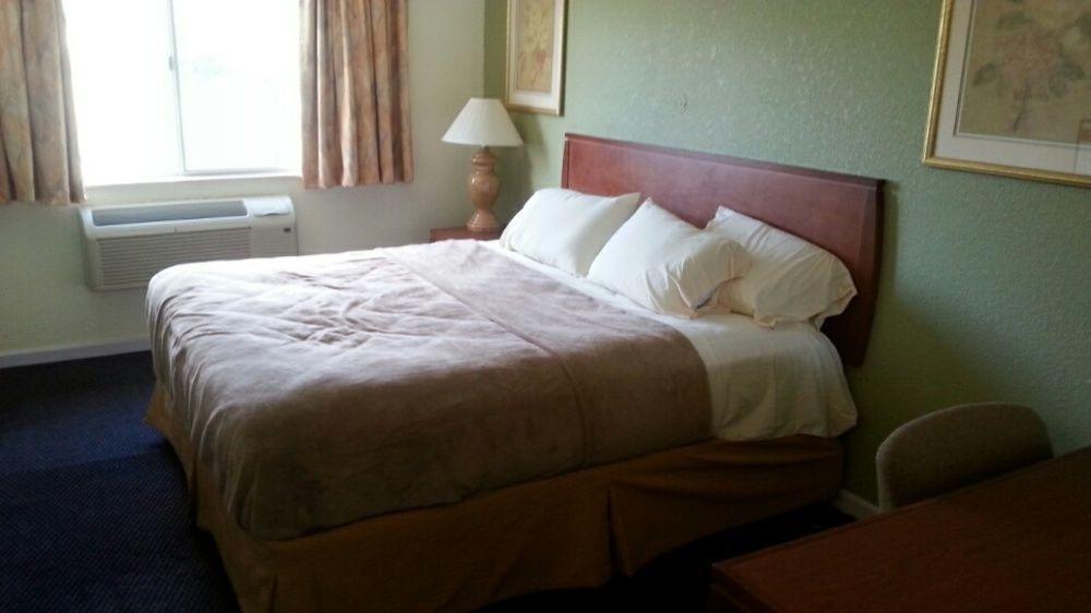 Riverwalk Inn & Suites Fort Atkinson Kültér fotó