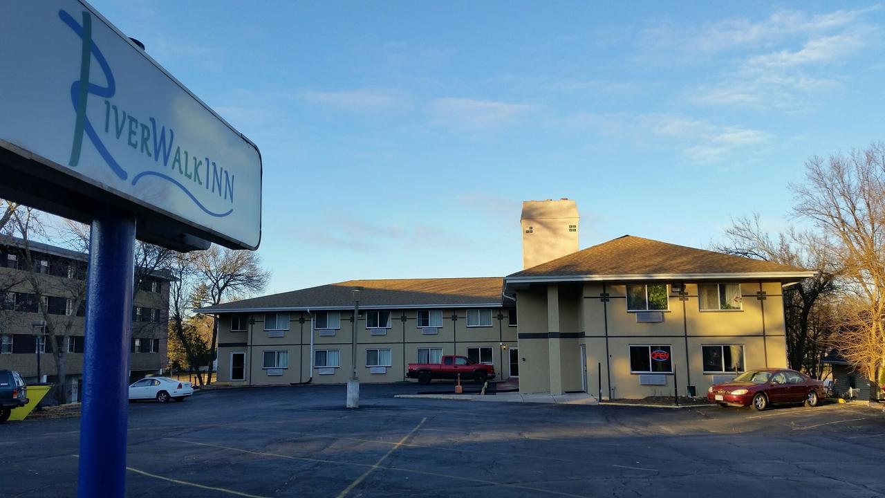Riverwalk Inn & Suites Fort Atkinson Kültér fotó
