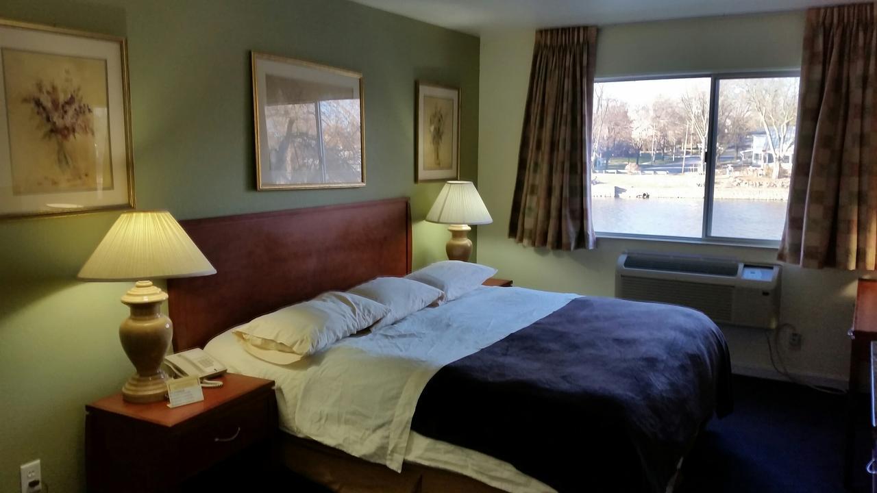 Riverwalk Inn & Suites Fort Atkinson Kültér fotó