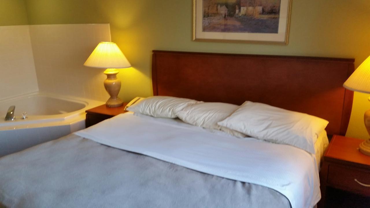 Riverwalk Inn & Suites Fort Atkinson Kültér fotó