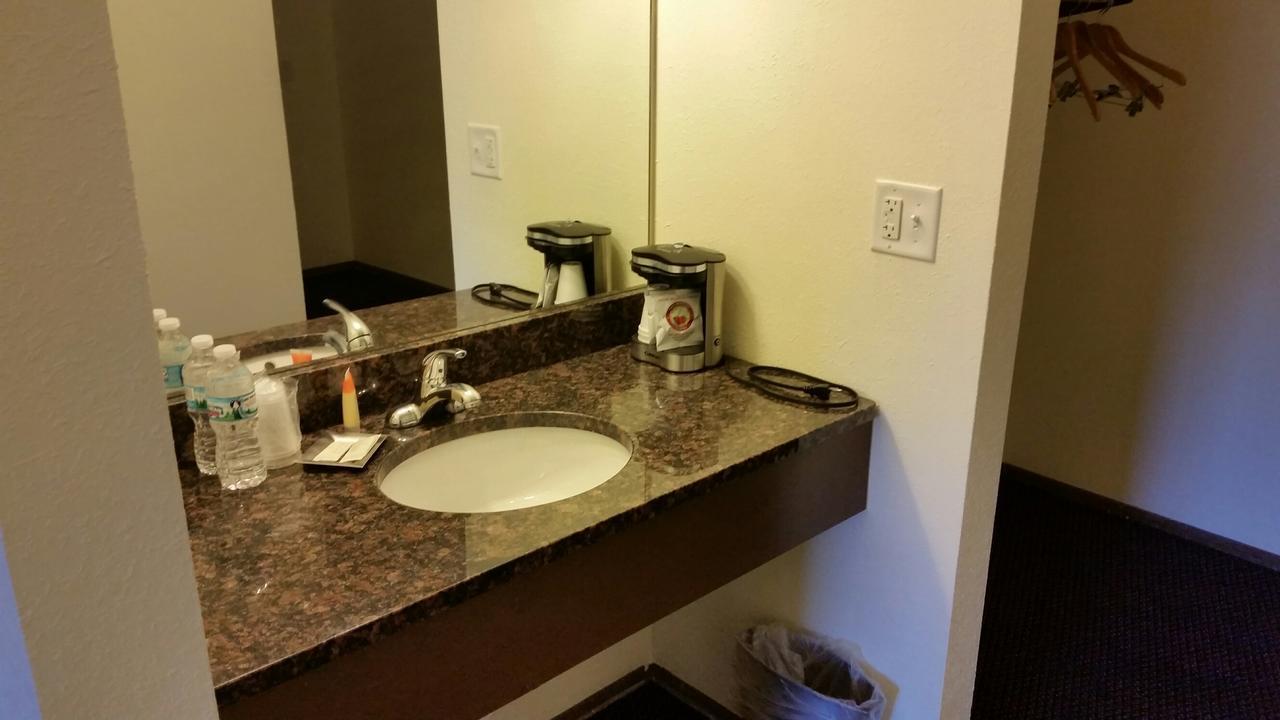 Riverwalk Inn & Suites Fort Atkinson Kültér fotó