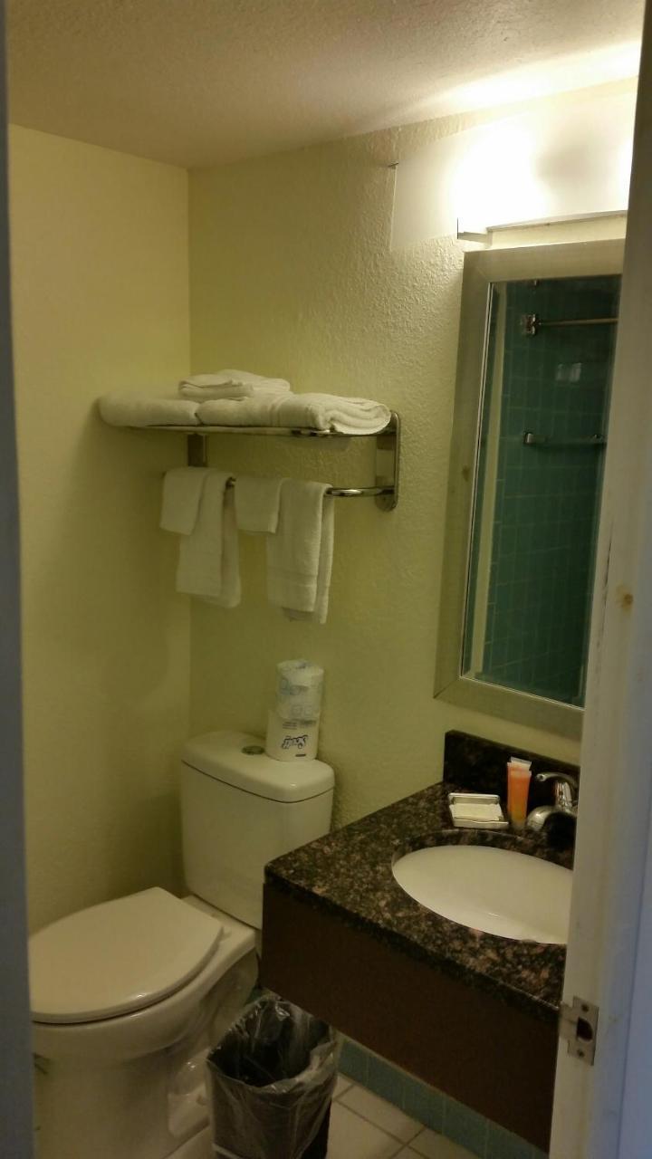 Riverwalk Inn & Suites Fort Atkinson Kültér fotó