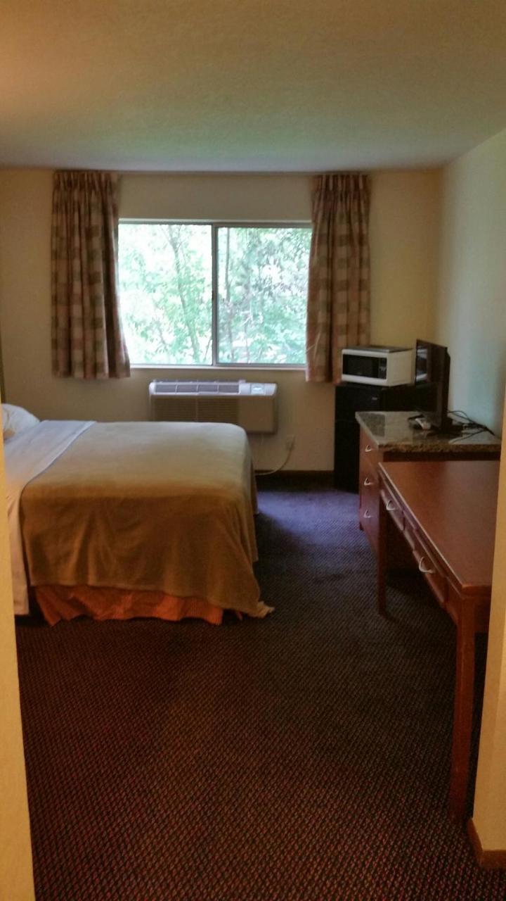 Riverwalk Inn & Suites Fort Atkinson Kültér fotó