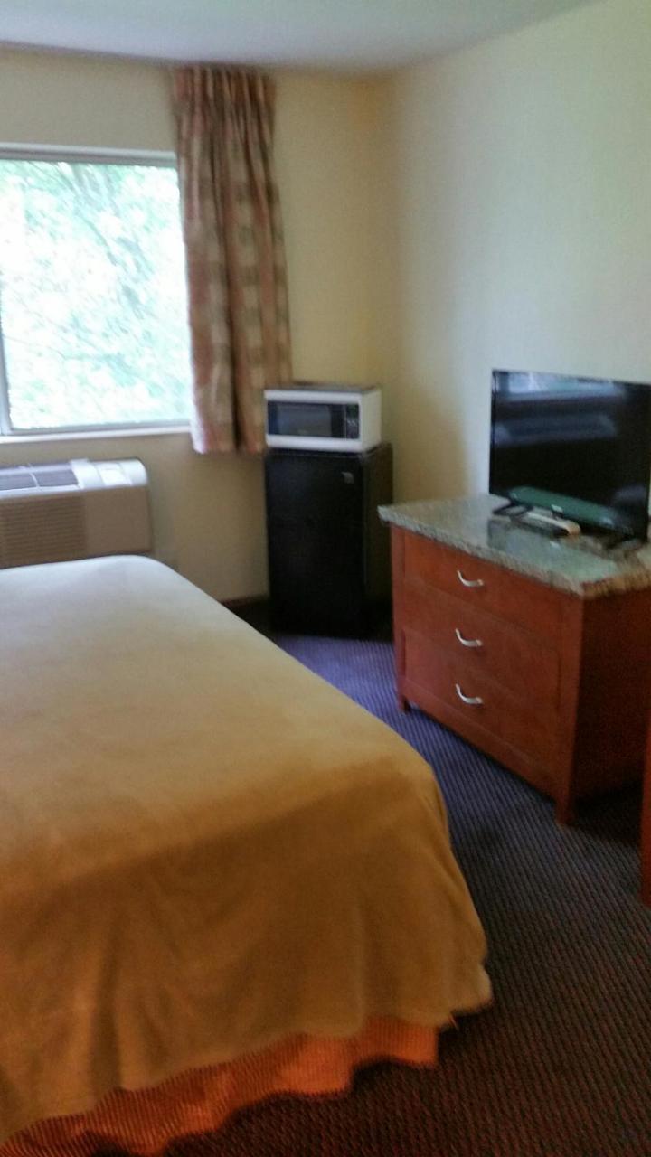 Riverwalk Inn & Suites Fort Atkinson Kültér fotó